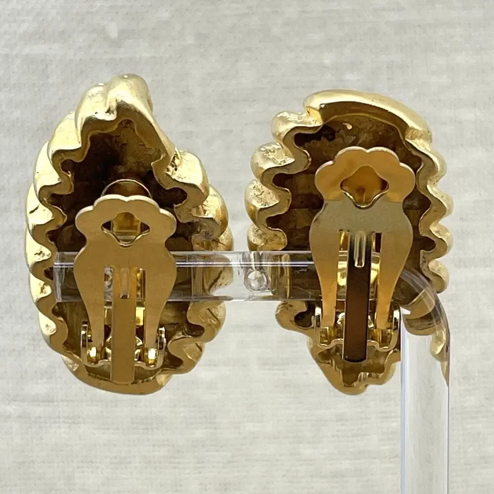Women 's Gold Tone Sea Shell Shape Clip-on Earrings Gift For Her Jewelry